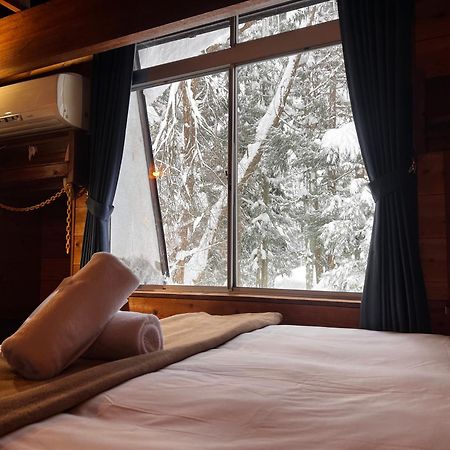 Hotel Sneaky Peaks Hakuba Esterno foto