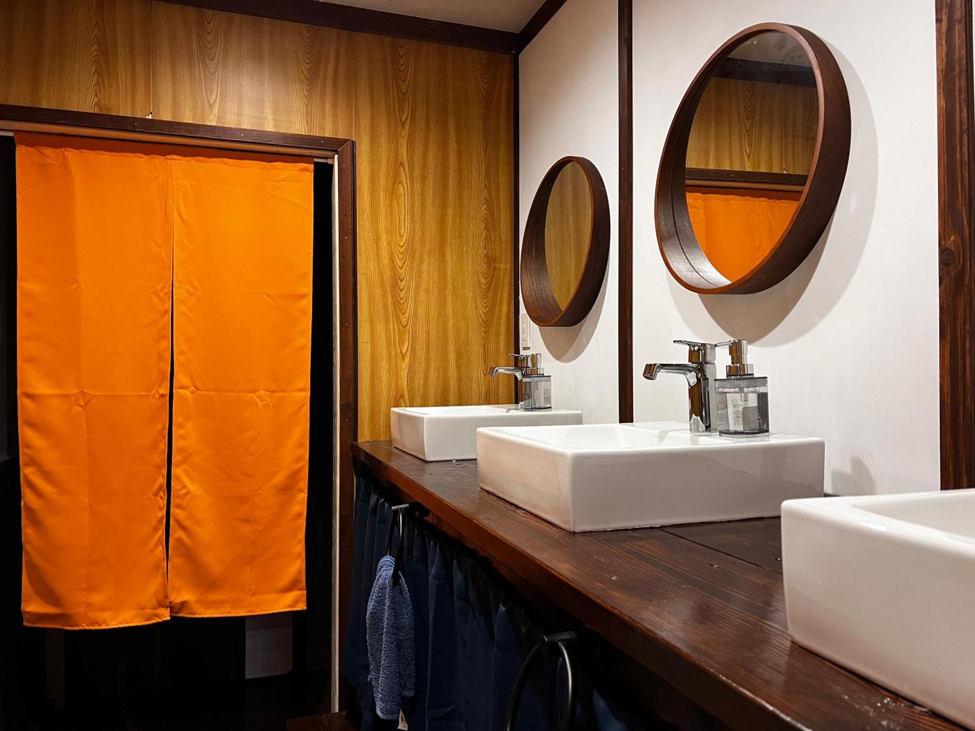 Hotel Sneaky Peaks Hakuba Esterno foto