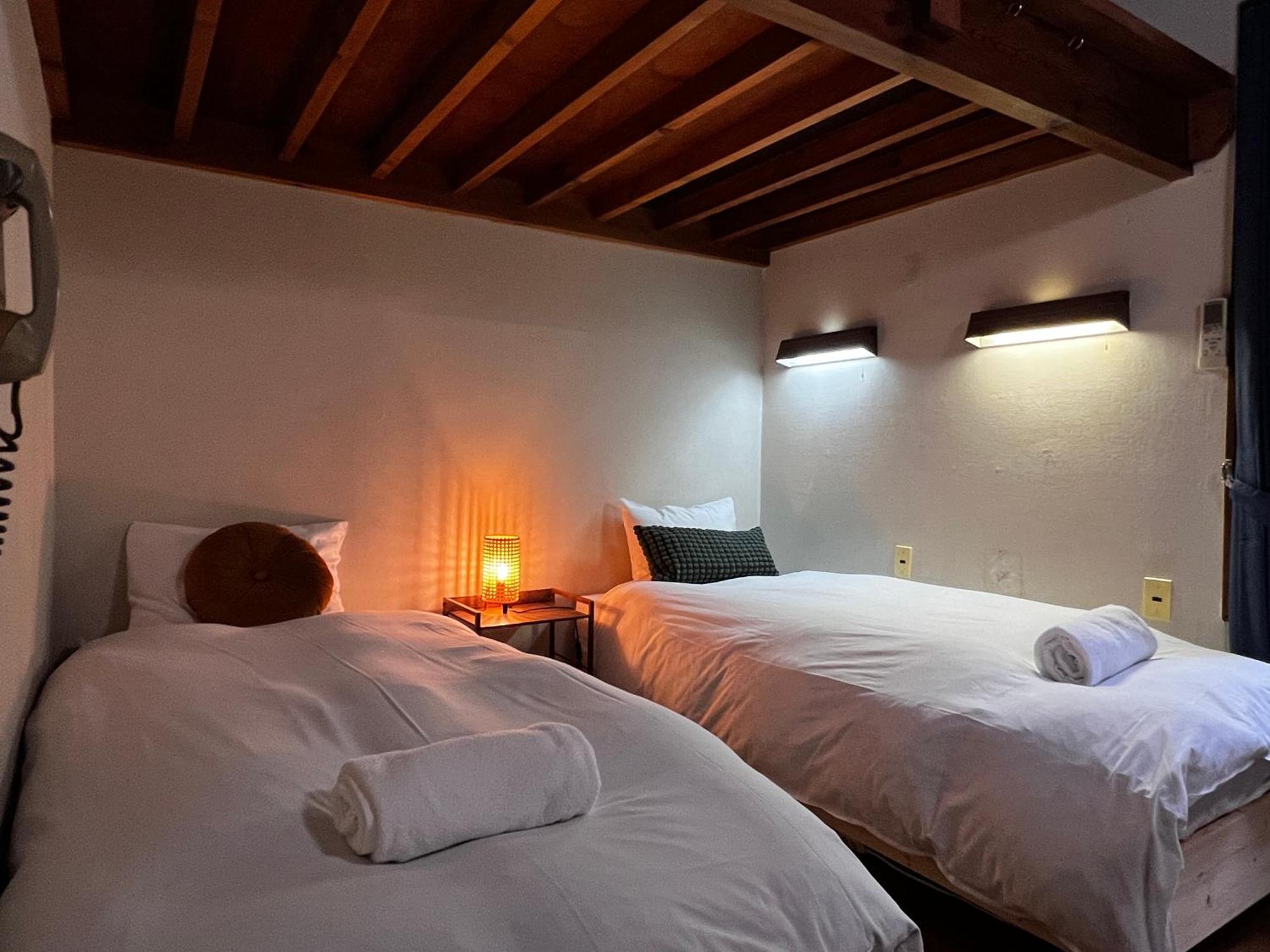 Hotel Sneaky Peaks Hakuba Esterno foto