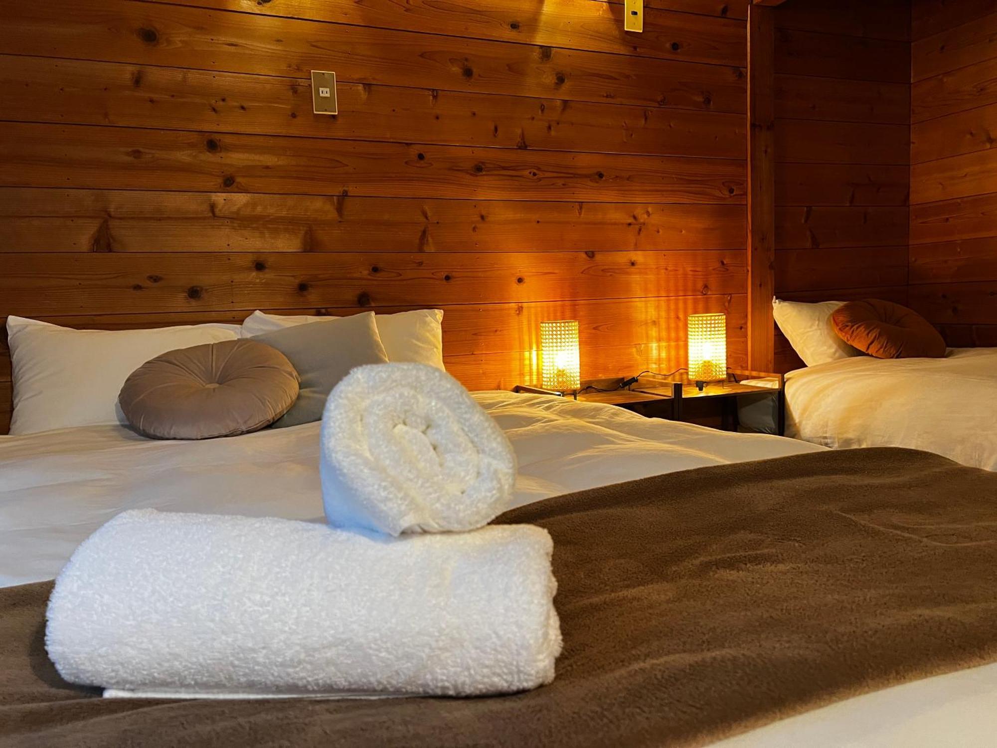 Hotel Sneaky Peaks Hakuba Esterno foto