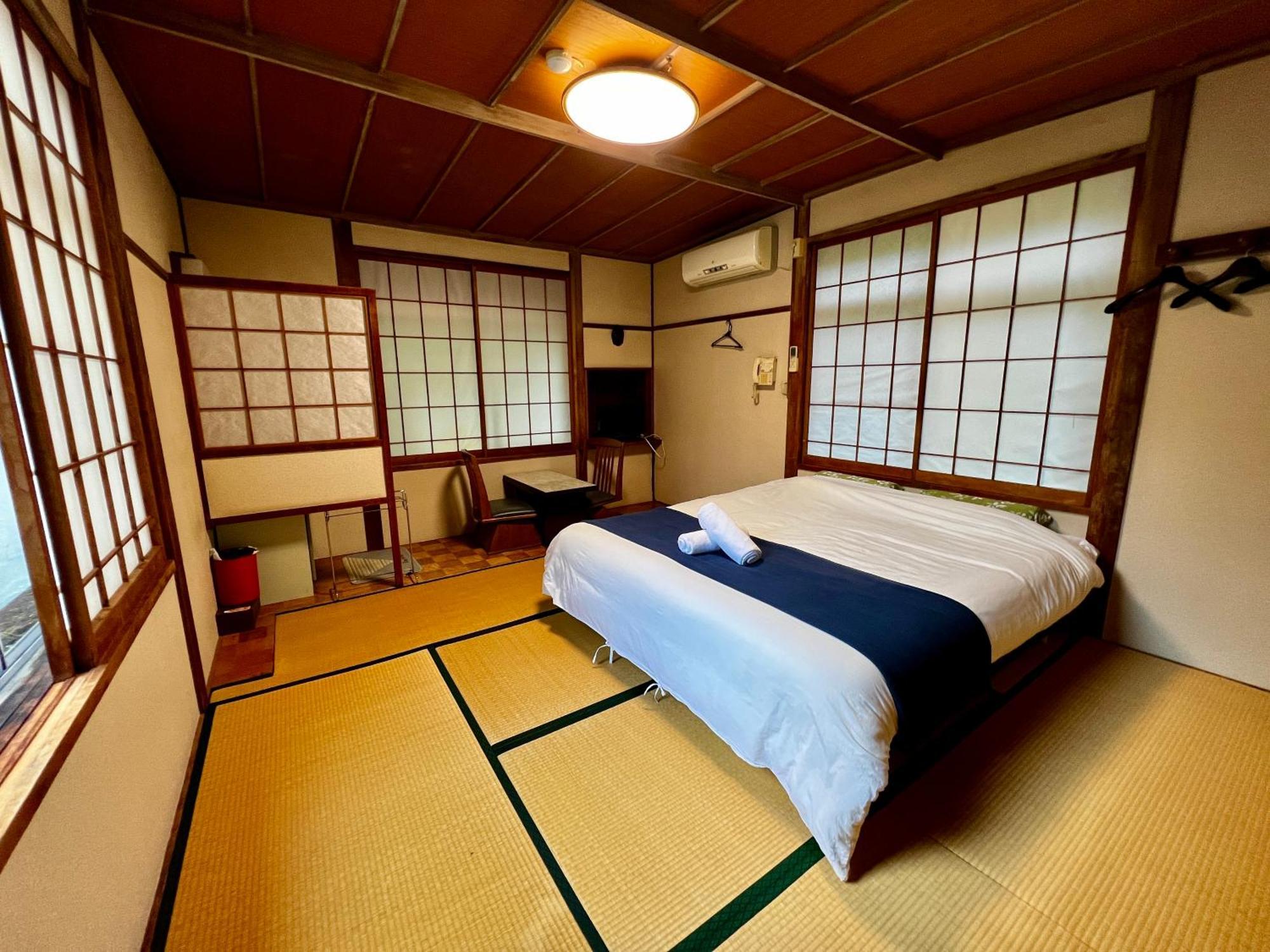 Hotel Sneaky Peaks Hakuba Esterno foto