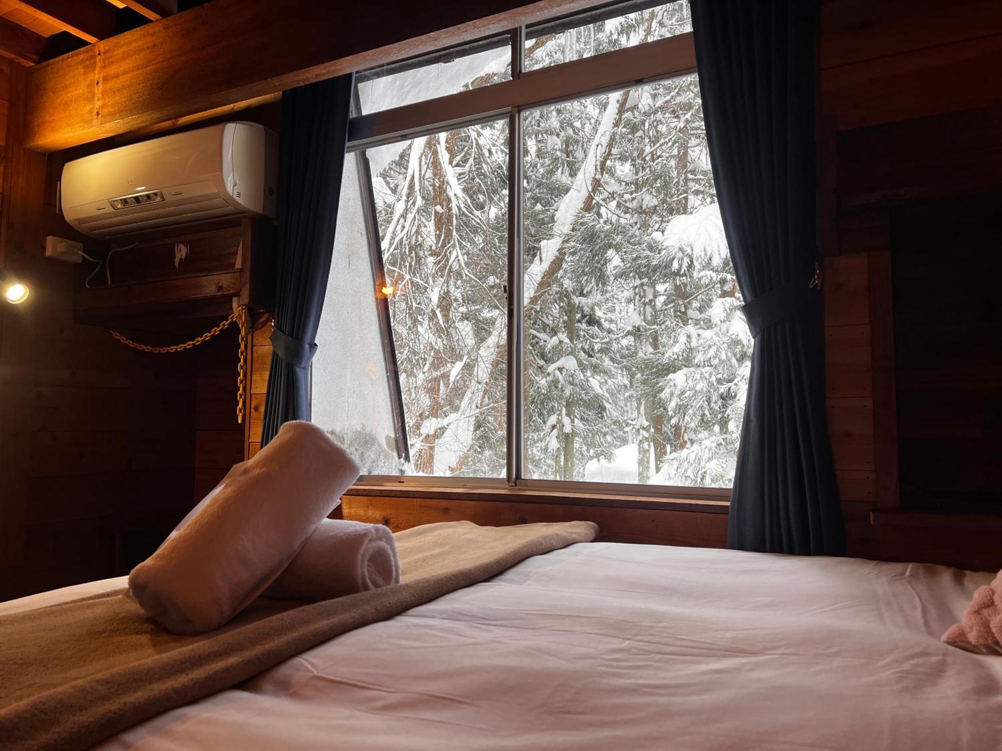 Hotel Sneaky Peaks Hakuba Esterno foto