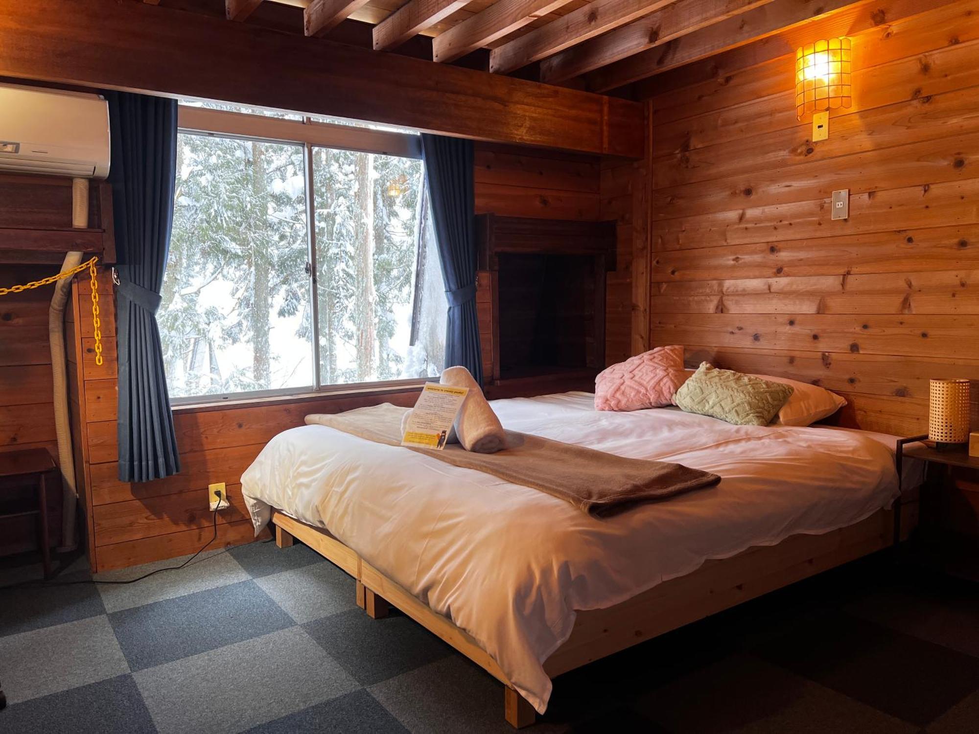 Hotel Sneaky Peaks Hakuba Esterno foto